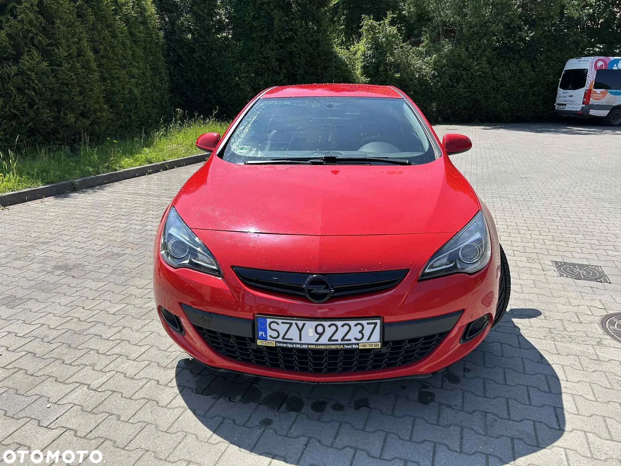 Opel Astra GTC 1.4 Turbo - 1