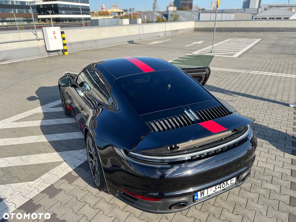 Porsche 911 Carrera 4S - 16
