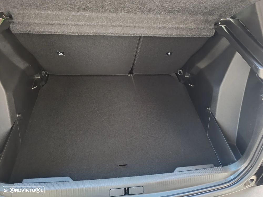 Peugeot 2008 1.2 PureTech Active Pack - 37