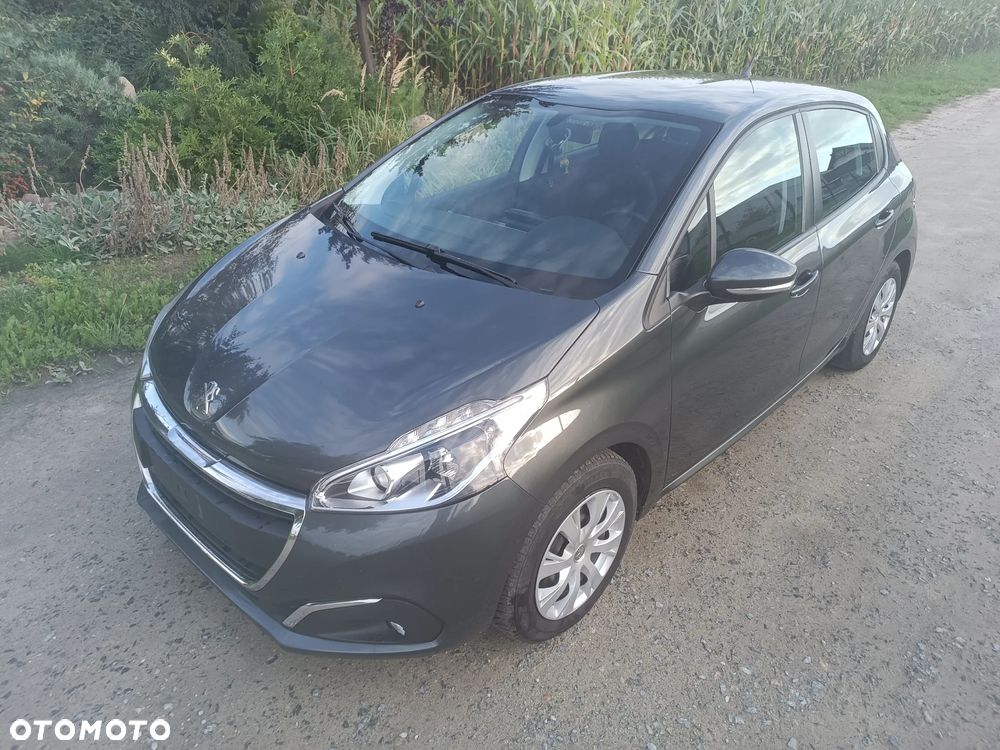 Peugeot 208 - 19