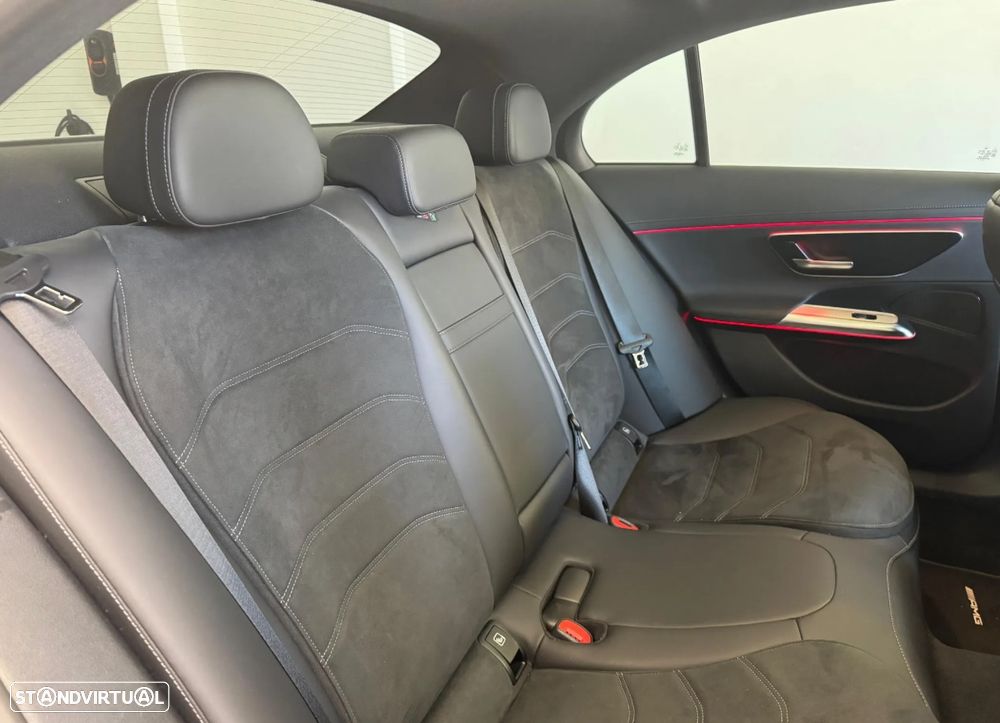 Mercedes-Benz E 300 Standard - 13