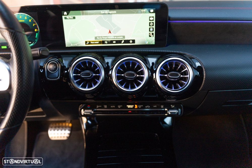 Mercedes-Benz CLA 250 e 8G-DCT AMG Line - 24