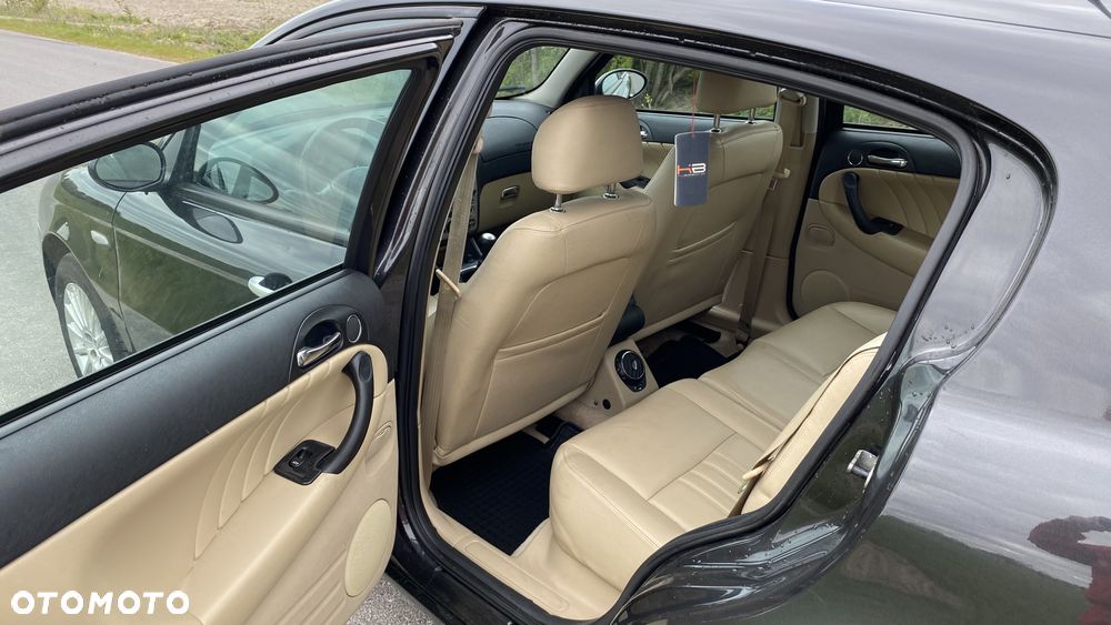 Alfa Romeo 147 1.9 JTD 16V Progression - 16