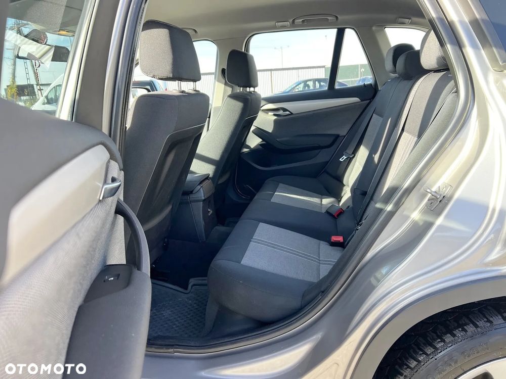 BMW X1 xDrive18d - 12