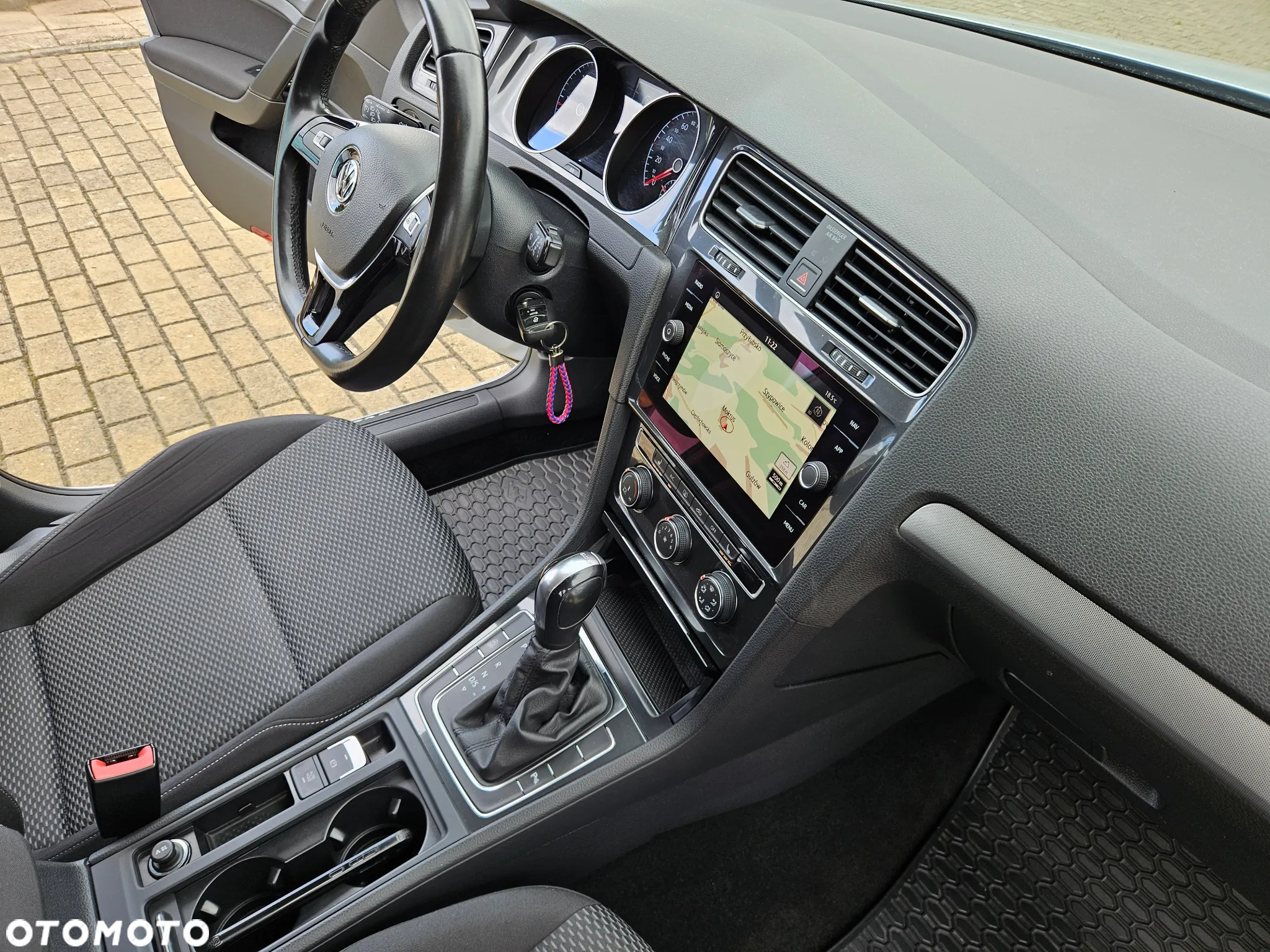 Volkswagen Golf VII 1.6 TDI BMT Comfortline DSG - 34
