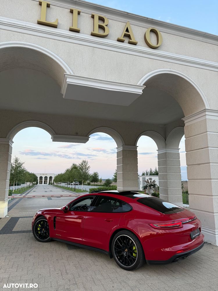 Porsche Panamera - 21