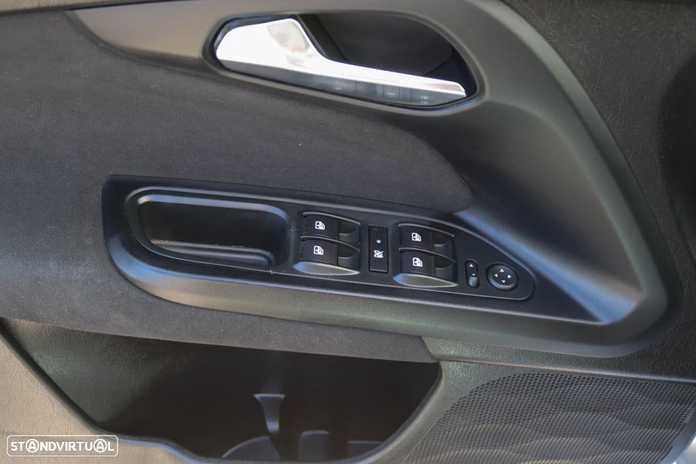 Fiat Tipo Station Wagon 1.3 M-Jet Lounge Tech - 21