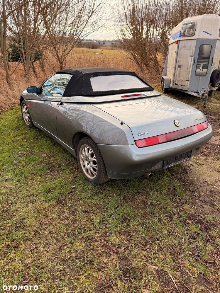 Alfa Romeo Spider 2.0 TSpark - 2