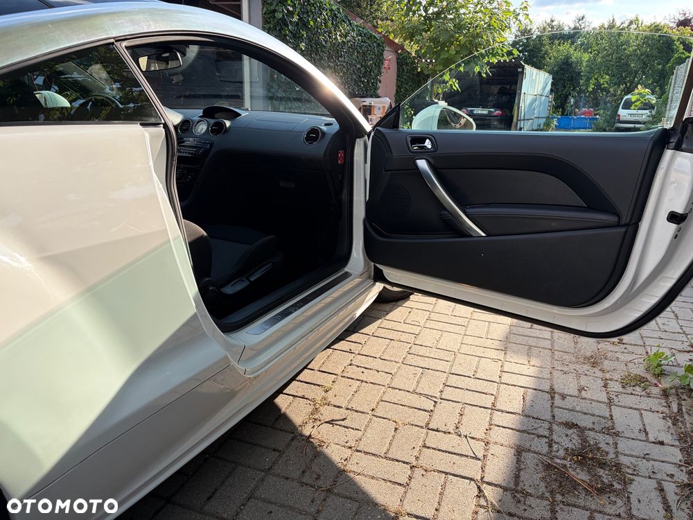 Peugeot RCZ 2.0 HDi - 16