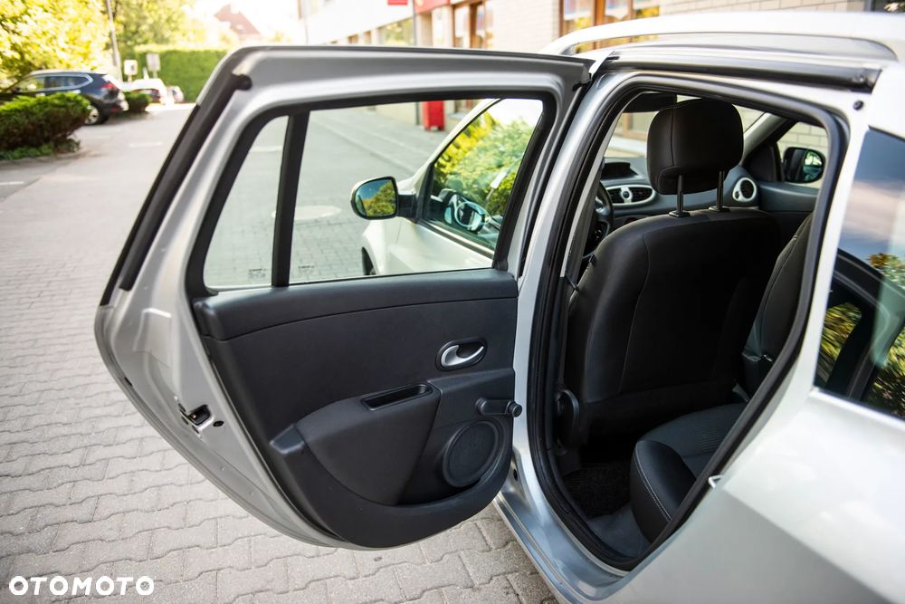 Renault Clio 1.2 16V Dynamique - 19