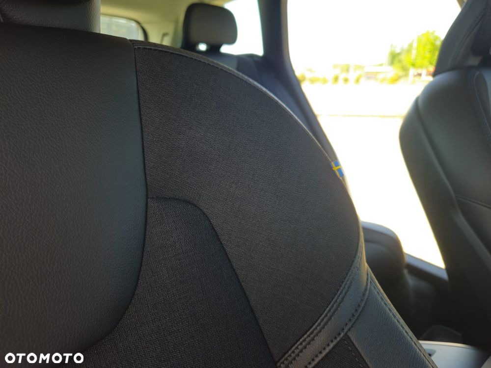 Volvo V60 B4 D Momentum Pro - 23