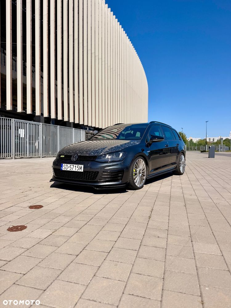 Volkswagen Golf 2.0 TDI BMT GTD DSG - 1
