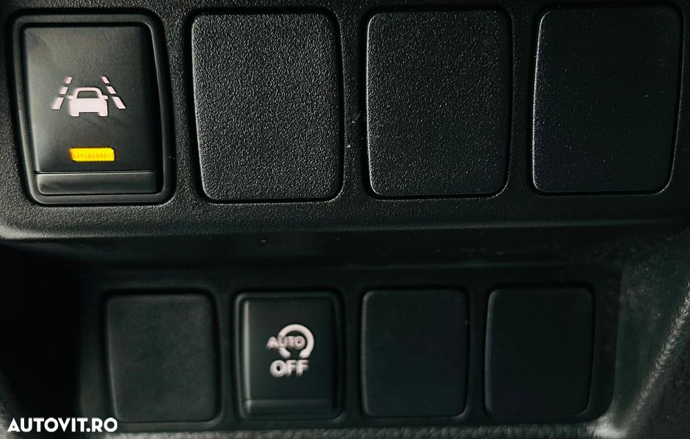 Nissan Qashqai 1.3 DIG-T TEKNA - 12