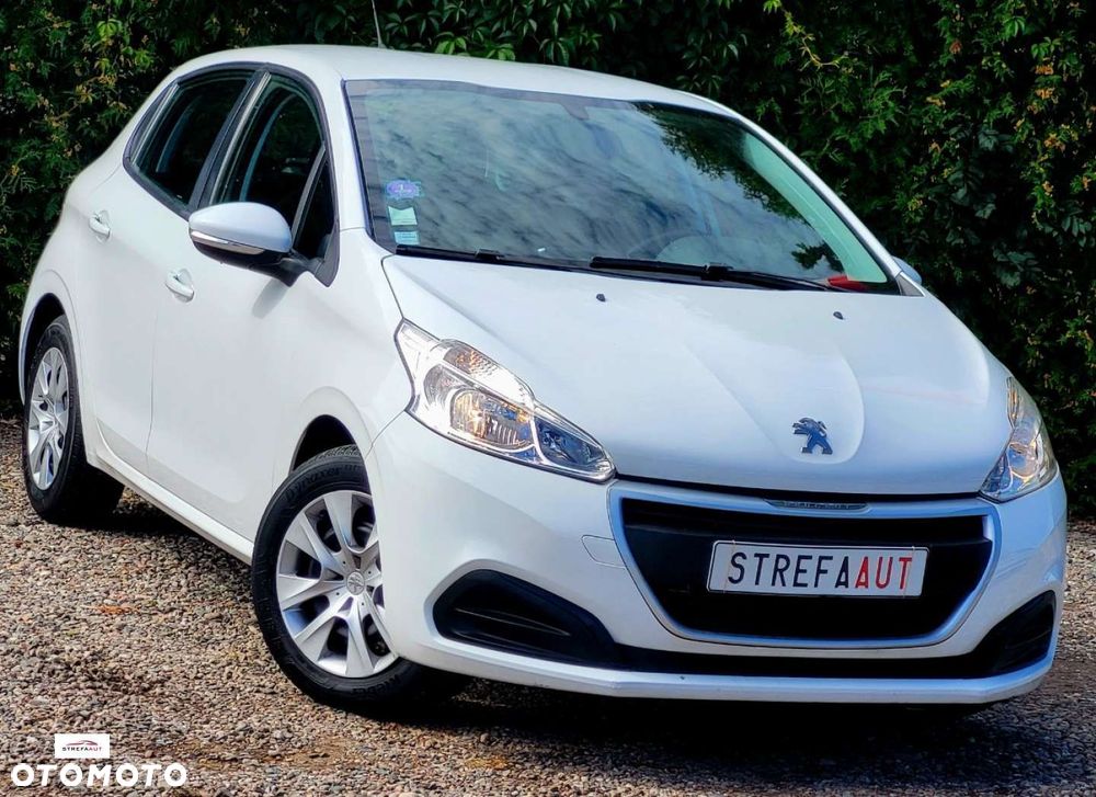 Peugeot 208 - 10