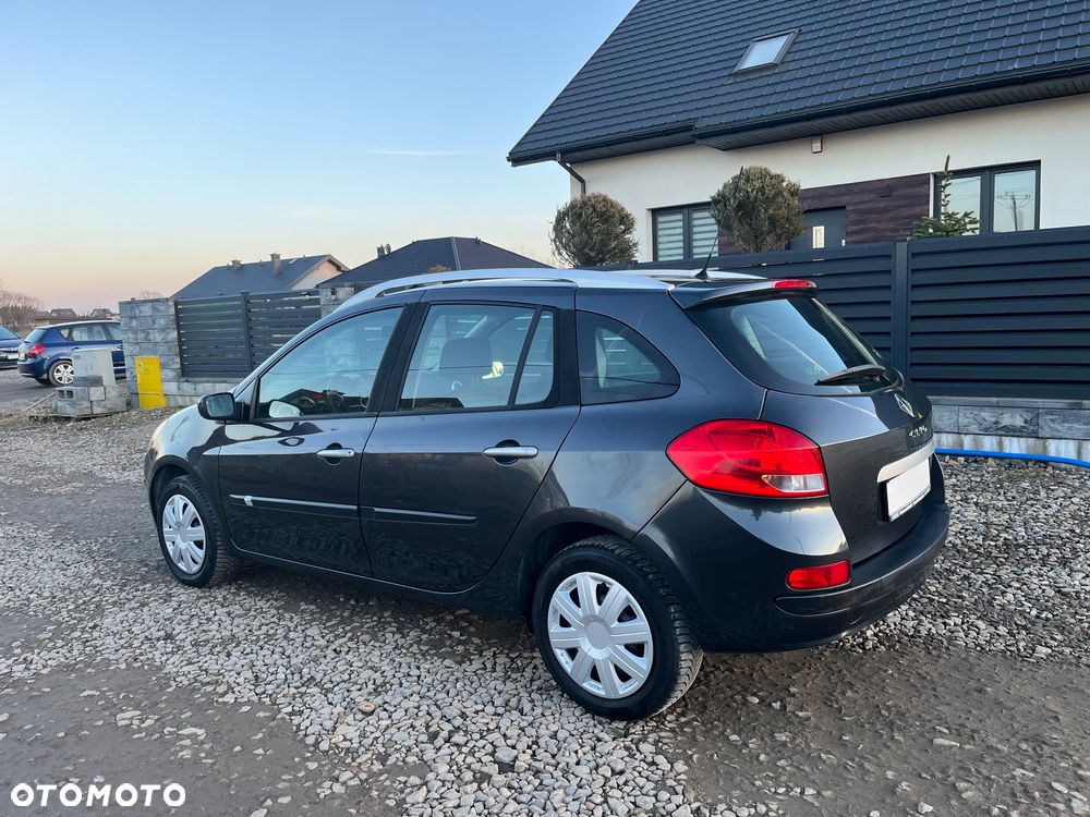 Renault Clio - 6