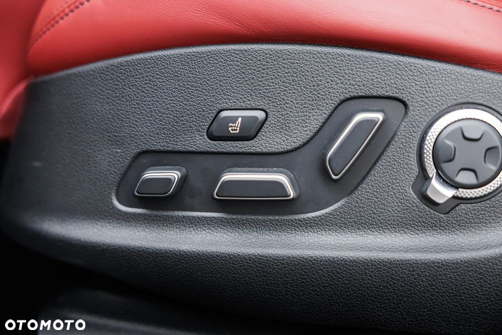 Genesis GV70 2.2 AWD AT8 Luxury Line - 16