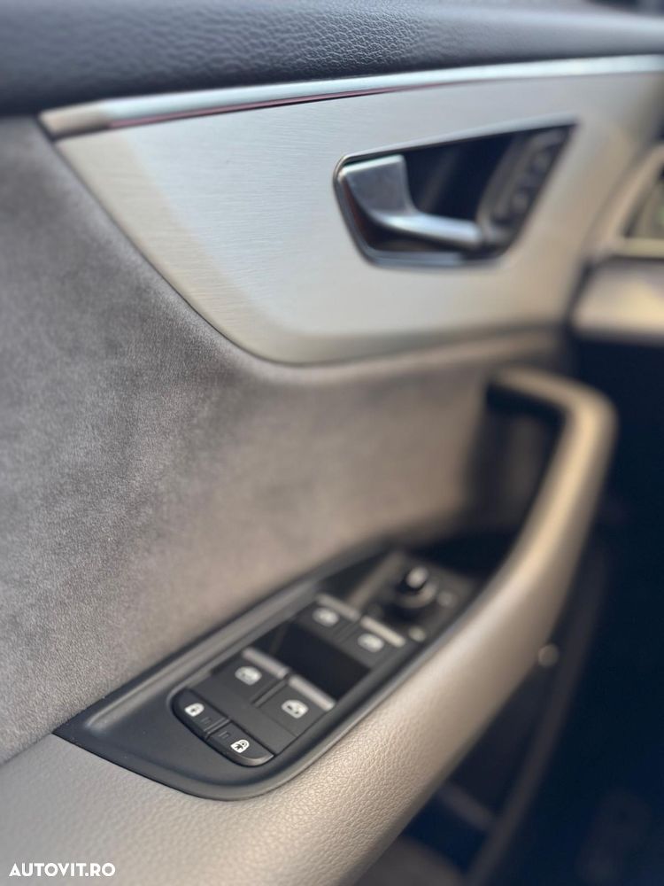 Audi Q8 3.0 55 TFSI quattro Tiptronic MHEV - 31