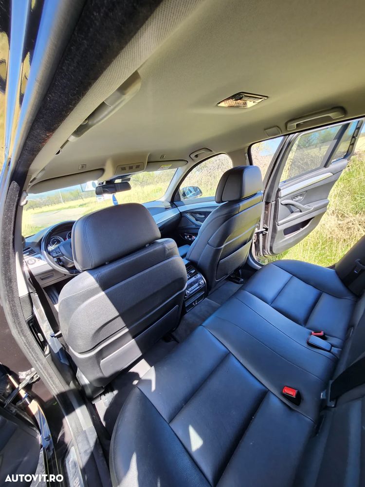 BMW Seria 5 530d Touring Aut. Luxury Line - 11