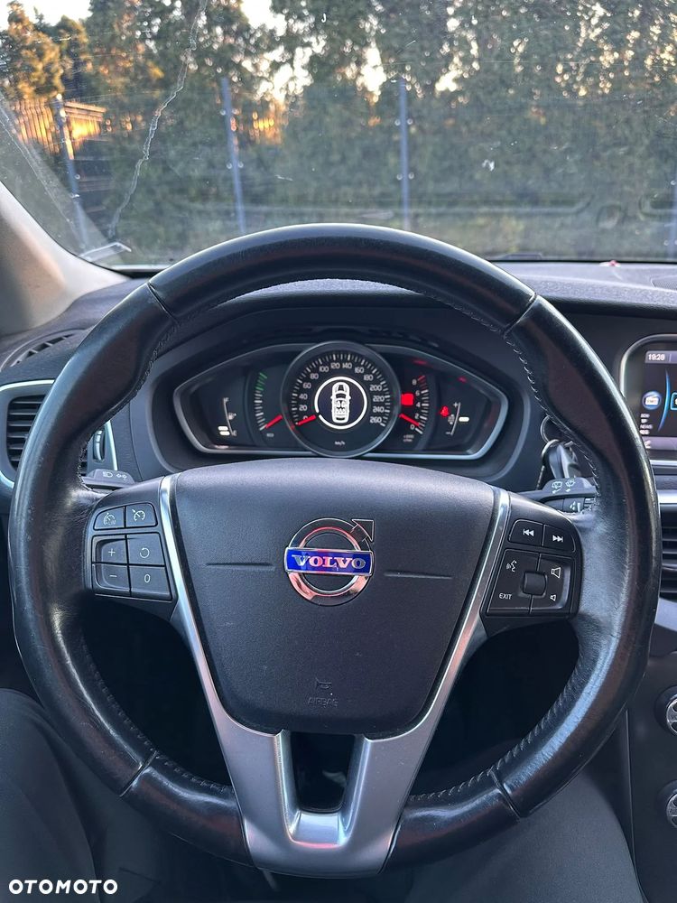 Volvo V40 T3 Summum - 13