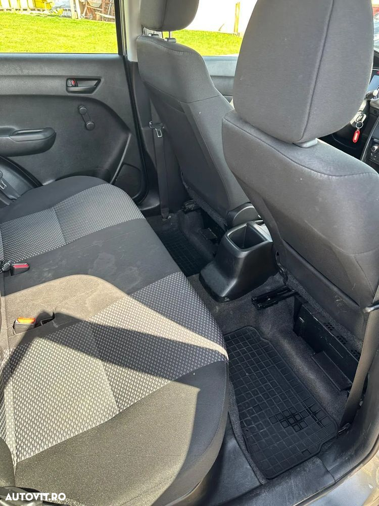 Suzuki Vitara - 12