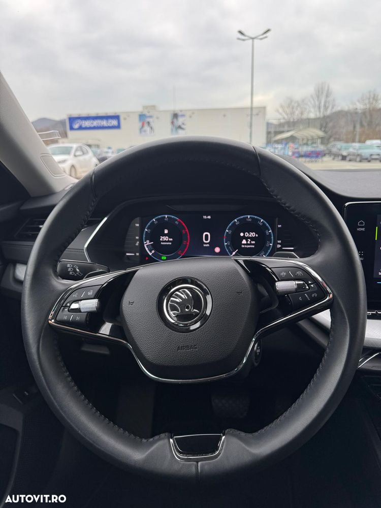 Skoda Octavia 2.0 TDI DSG Tour - 26