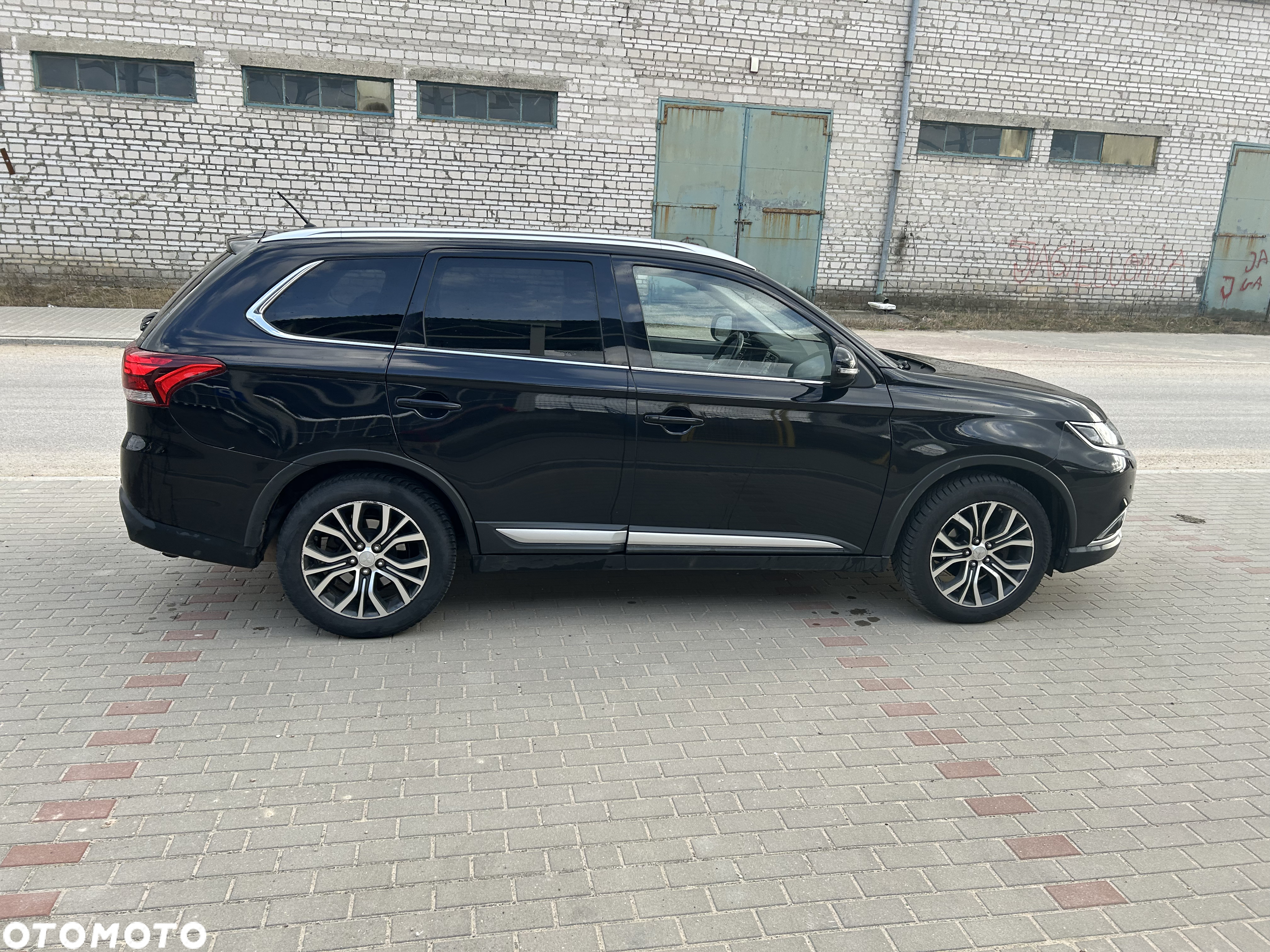 Mitsubishi Outlander 2.0 Intense + 4WD CVT - 4