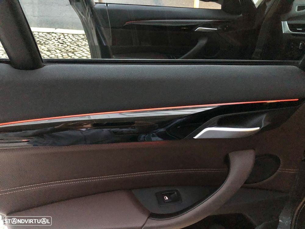 BMW X1 18 d sDrive xLine - 18