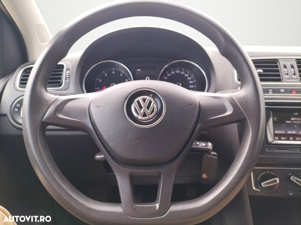 Volkswagen Polo - 10