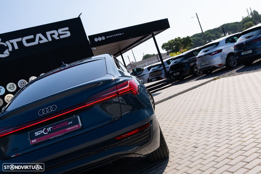 Audi Q8 e-Tron Sportback 55 quattro Advanced - 11
