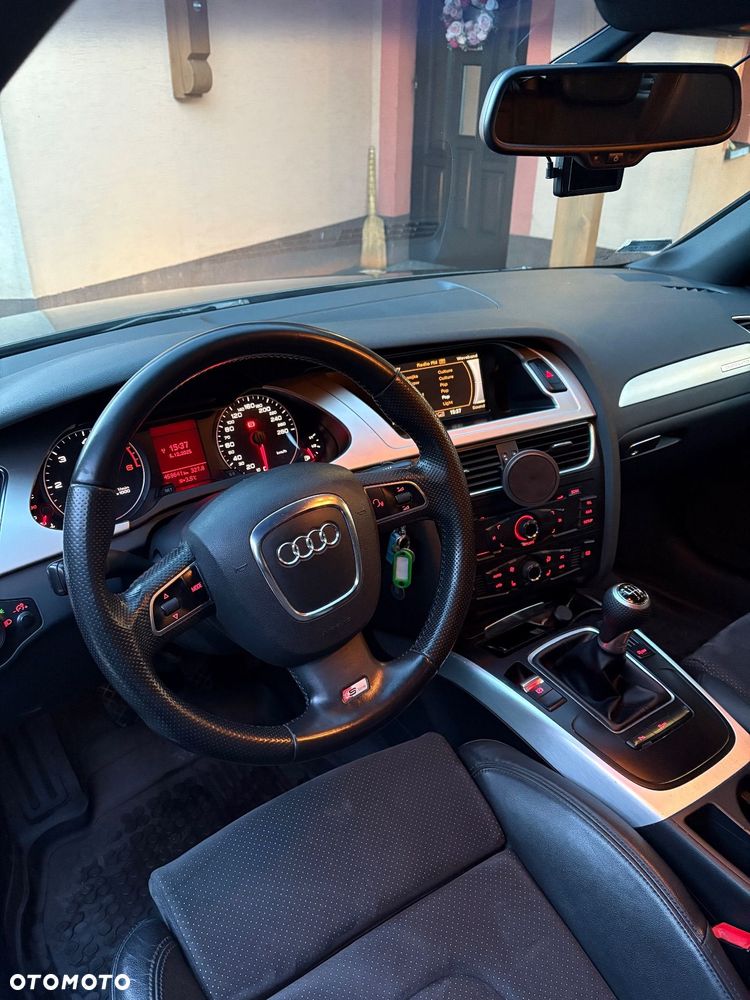 Audi A4 Avant 2.0 TDI Quattro - 9