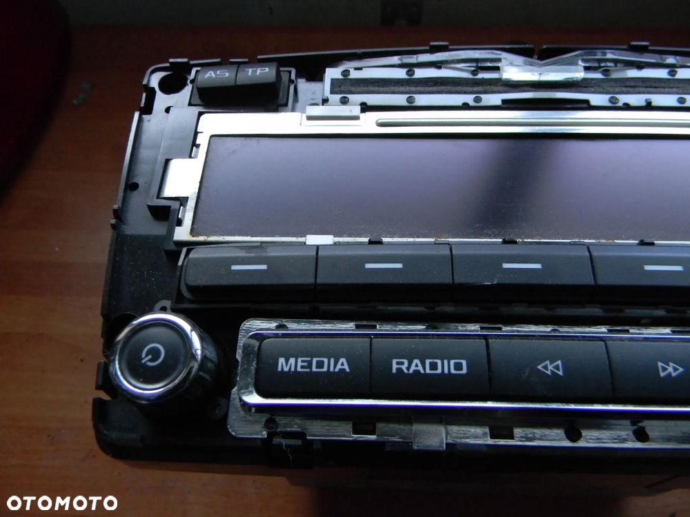 radio oryginalne SKODA OCTAVIA II LIFT - 2
