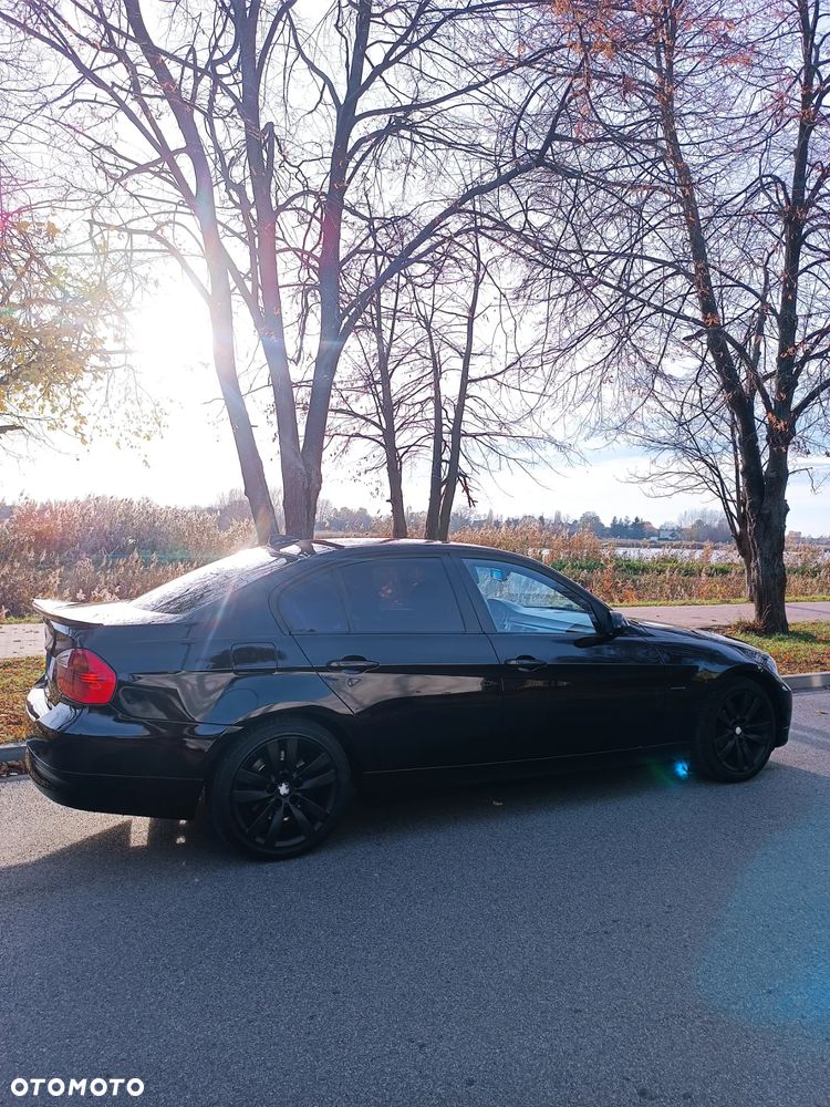 BMW Seria 3 318d - 13