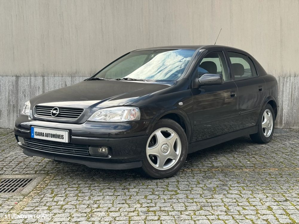 Opel Astra 1.2 Club - 1