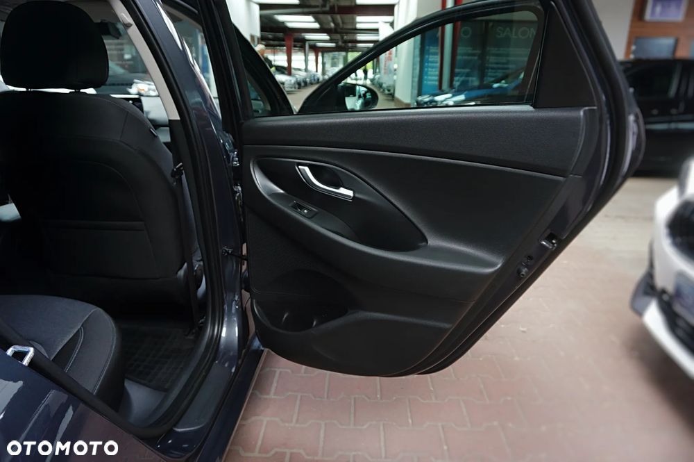 Hyundai i30 1.5 T-GDI Fastback 48V-Hybrid DCT Prime - 32