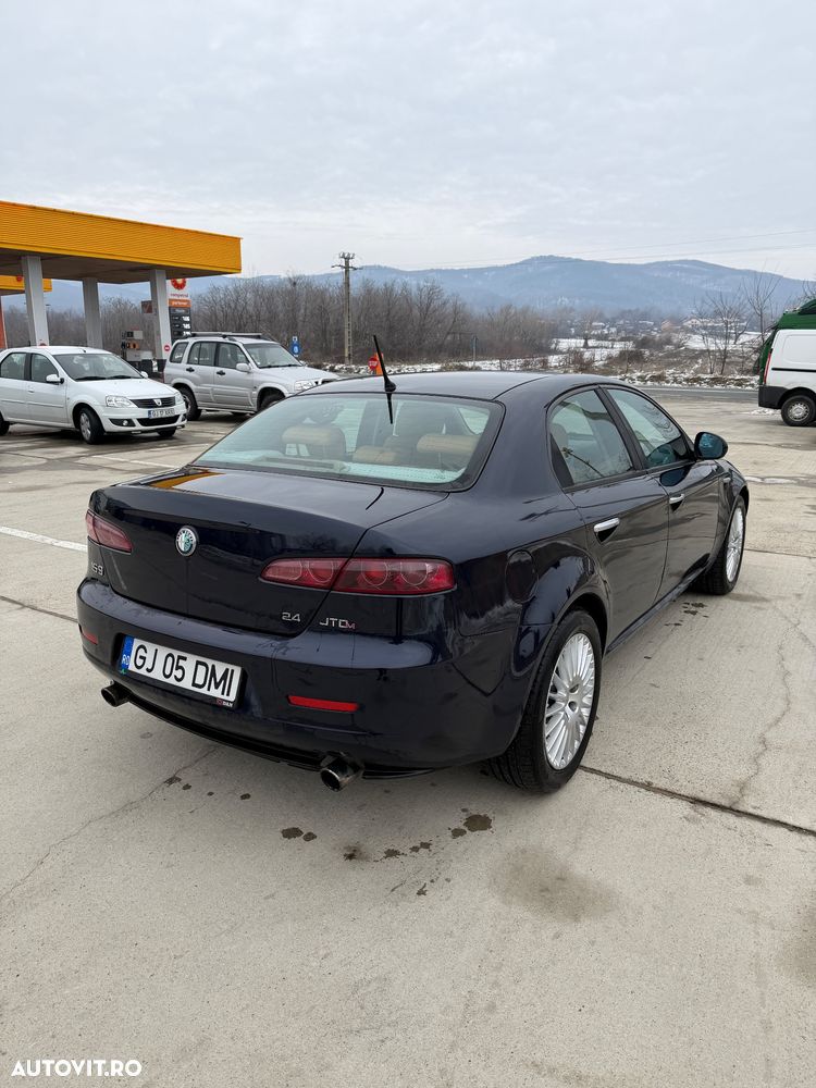 Alfa Romeo 159 2.4 Multijet Distinctive - 12