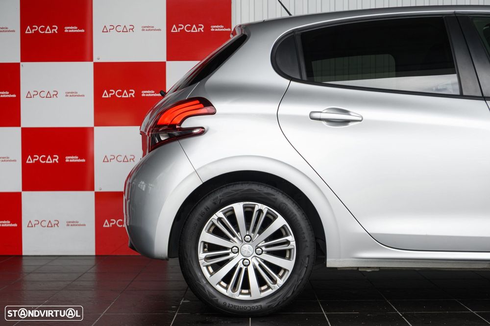 Peugeot 208 1.2 PureTech Style - 10