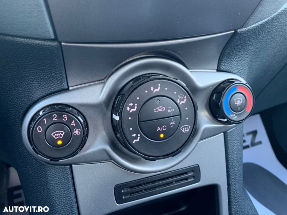 Ford Fiesta 1.4 Autom. Trend - 28