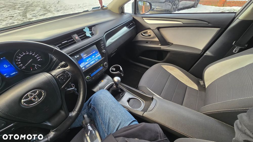 Toyota Avensis 2.0 D-4D Premium - 28