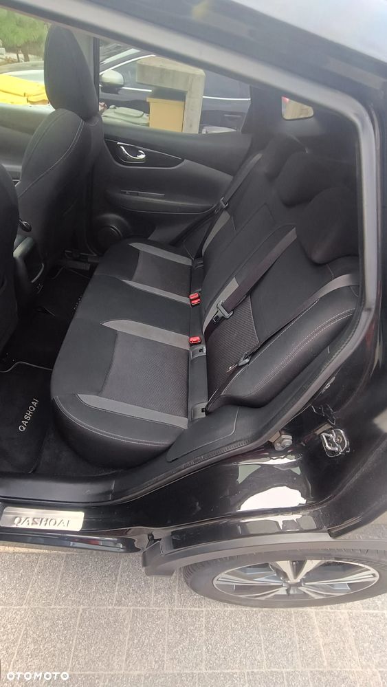 Nissan Qashqai 1.3 DIG-T N-Connecta - 17
