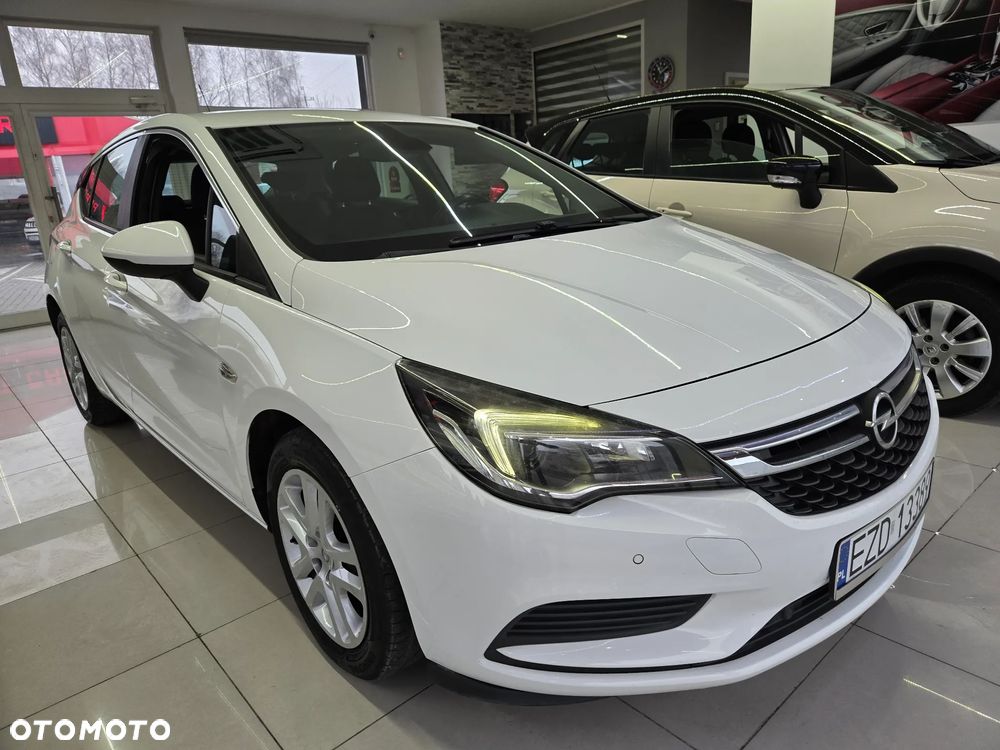 Opel Astra 1.6 CDTI Sport - 1