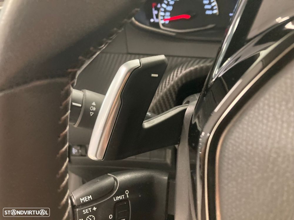 Peugeot 208 1.2 PureTech Allure EAT8 - 47