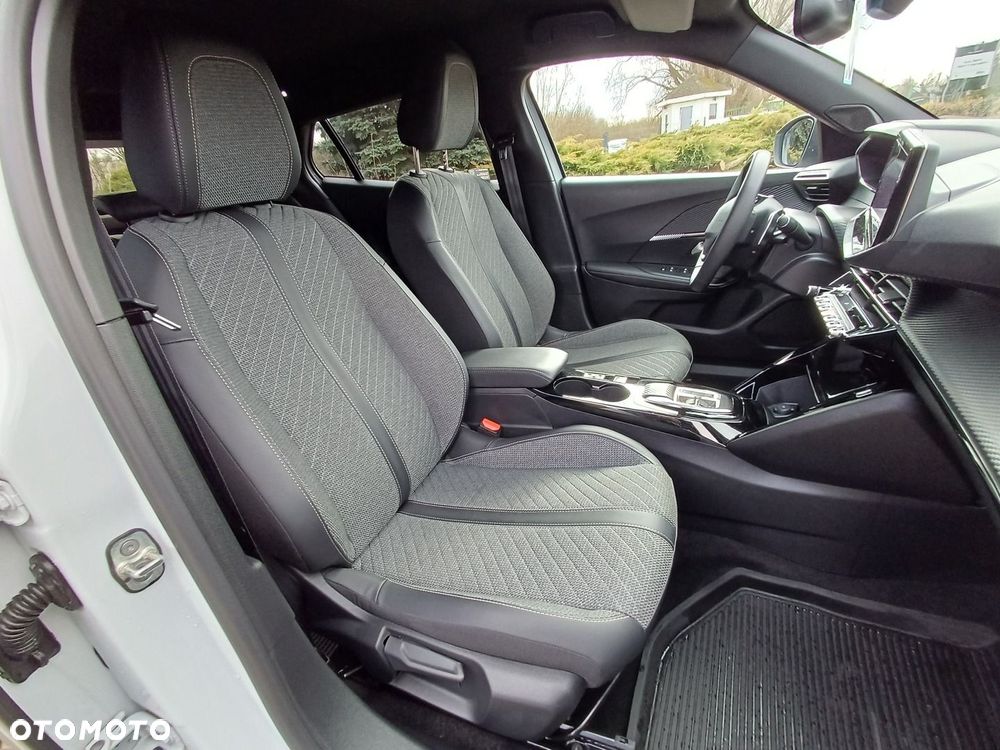 Peugeot 2008 1.2 PureTech Allure S&S EAT8 - 14