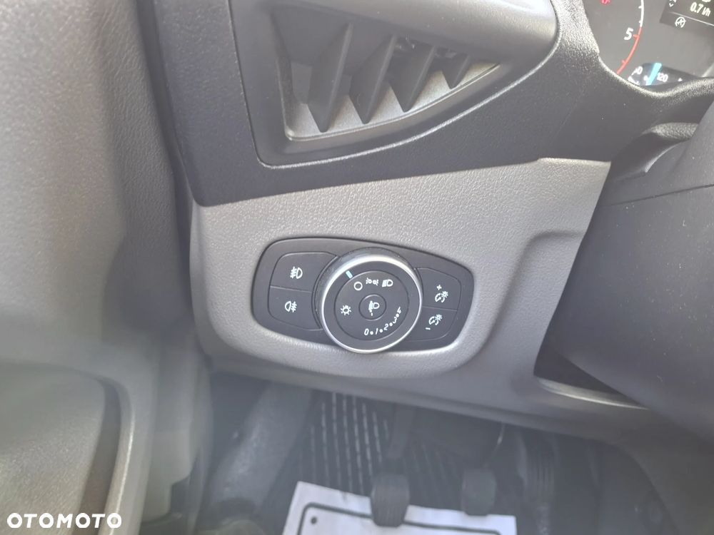 Ford TRANSIT CONNECT TREND - 22