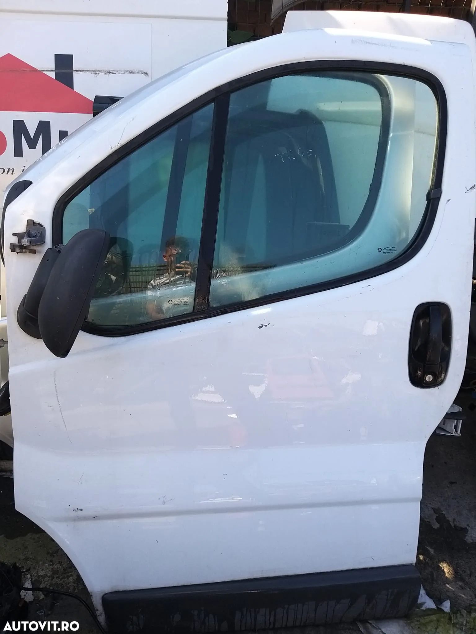 Usa Stanga Fata pentru Ford Transit an 2008 - 1