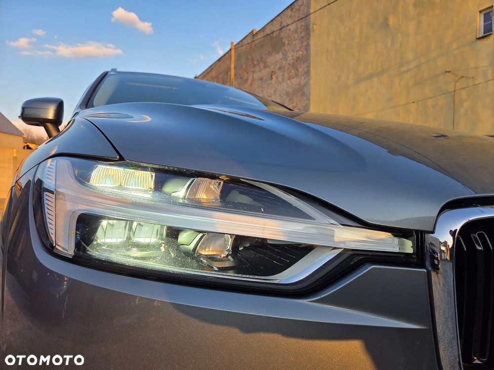 Volvo XC 60 T4 Momentum - 30