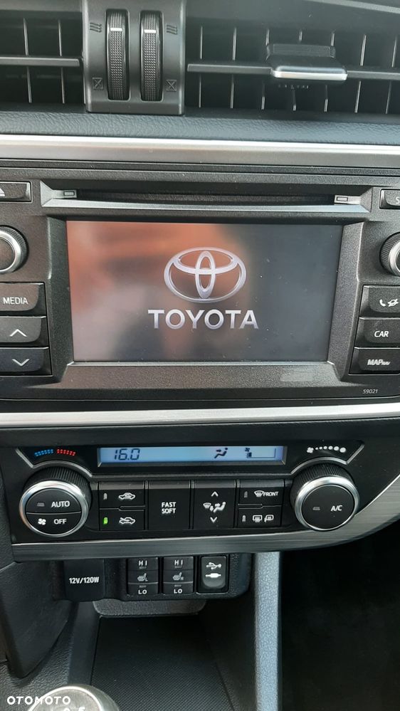 Toyota Auris 1.6 Life+ - 26