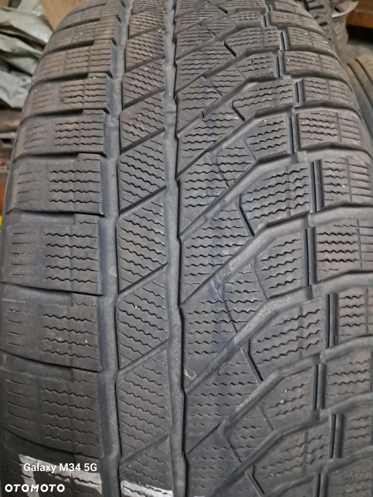 Opony zimowe 235/55r19 Falken 2022r - 2