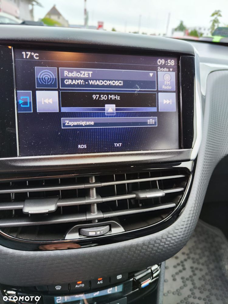 Peugeot 2008 1.2 Pure Tech Active S&S - 15