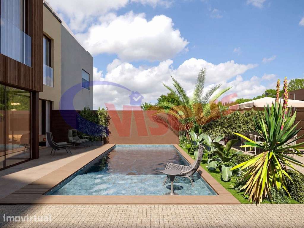Moradia T4 com Salão e Piscina Junto Praia Canidelo - Grande imagem: 4/24