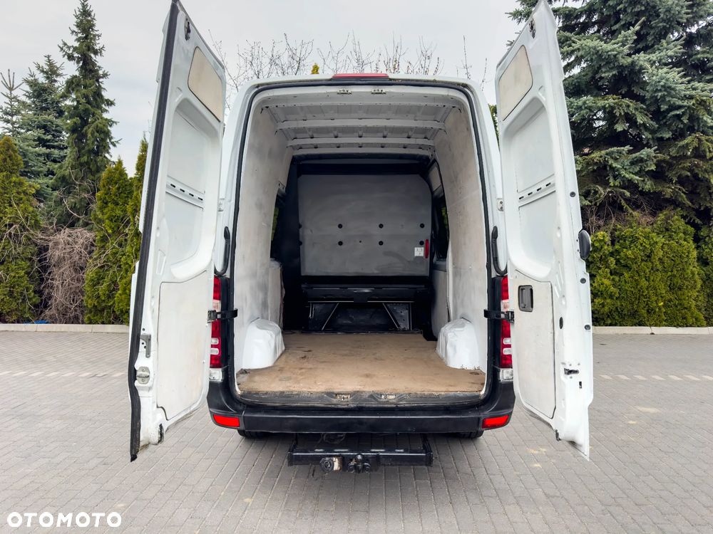 Mercedes-Benz SPRINTER - 32